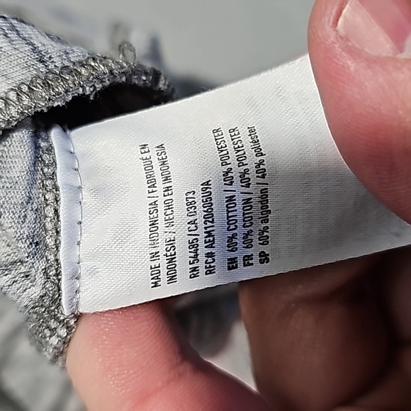 American Eagle large gray short sleeve shirt - Picture 7 of 7